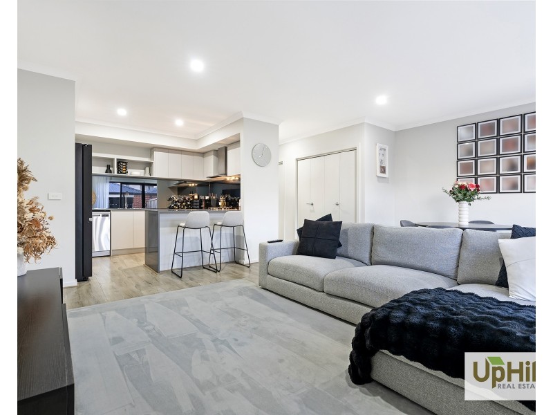 3 Mortdale Lane, Clyde North VIC 3978