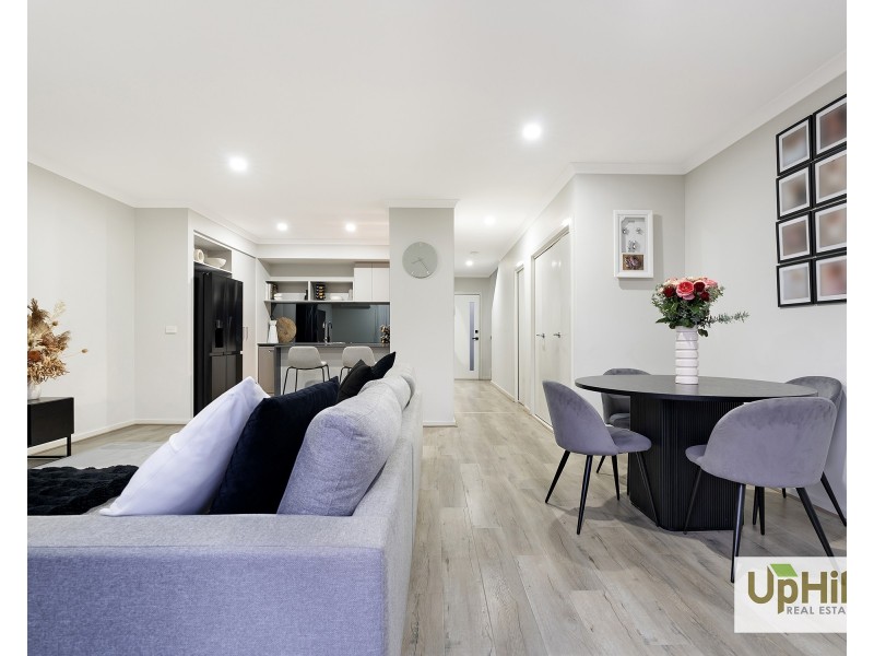 3 Mortdale Lane, Clyde North VIC 3978