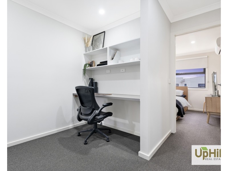 3 Mortdale Lane, Clyde North VIC 3978