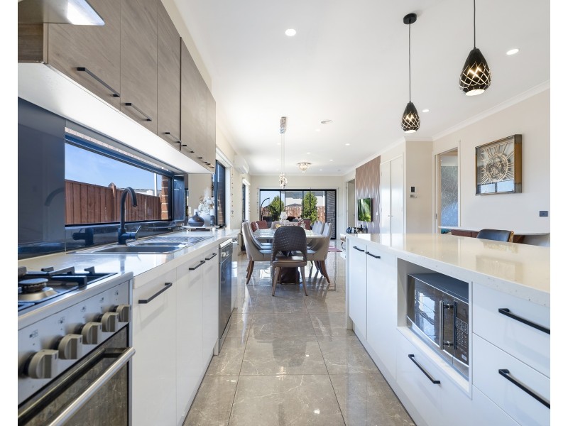 23  Vermillion Drive, Clyde North VIC 3978