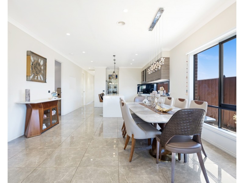 23  Vermillion Drive, Clyde North VIC 3978