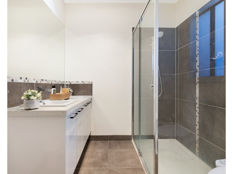 23  Vermillion Drive, Clyde North VIC 3978