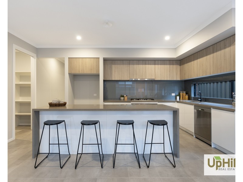 13 Salim Way, Clyde North VIC 3978