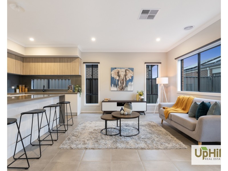 13 Salim Way, Clyde North VIC 3978