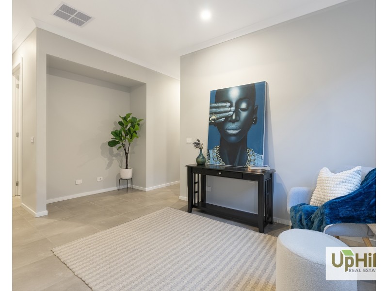 13 Salim Way, Clyde North VIC 3978