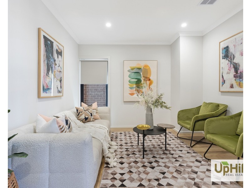 28 Woolly Parade, Clyde North VIC 3978