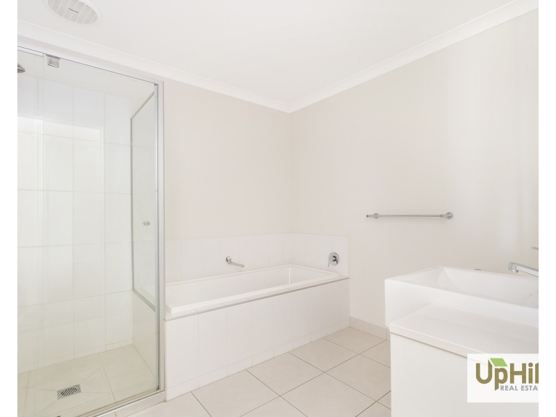 4 Nunkeri Court, Clyde North VIC 3978