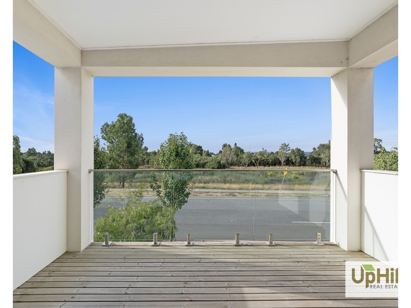 4 Nunkeri Court, Clyde North VIC 3978