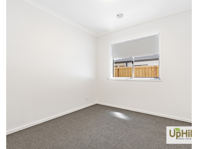 11 Taranto Street, Clyde VIC 3978