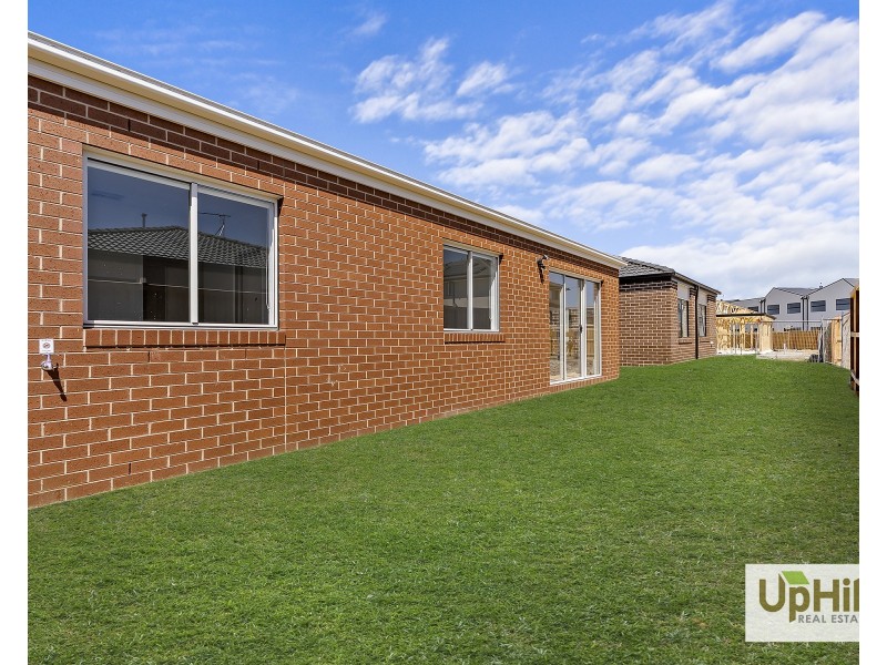 11 Taranto Street, Clyde VIC 3978