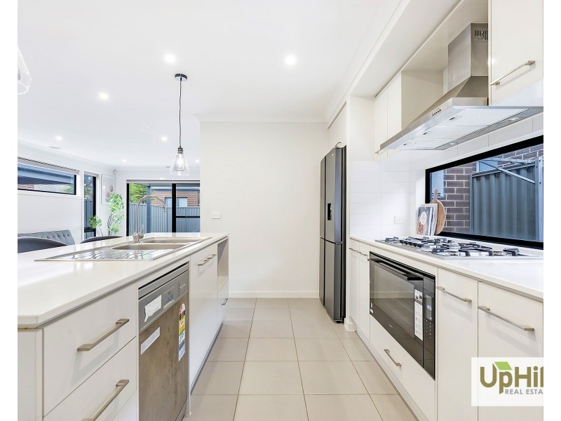 144 Lineham Drive, Cranbourne East VIC 3977