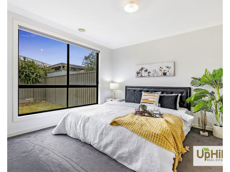 144 Lineham Drive, Cranbourne East VIC 3977