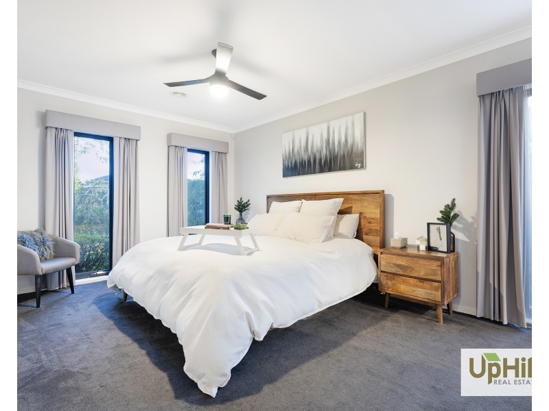 3 Lothbury Drive, Clyde North VIC 3978