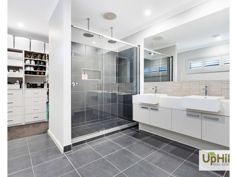 3 Lothbury Drive, Clyde North VIC 3978