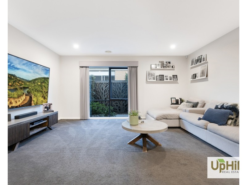 3 Lothbury Drive, Clyde North VIC 3978