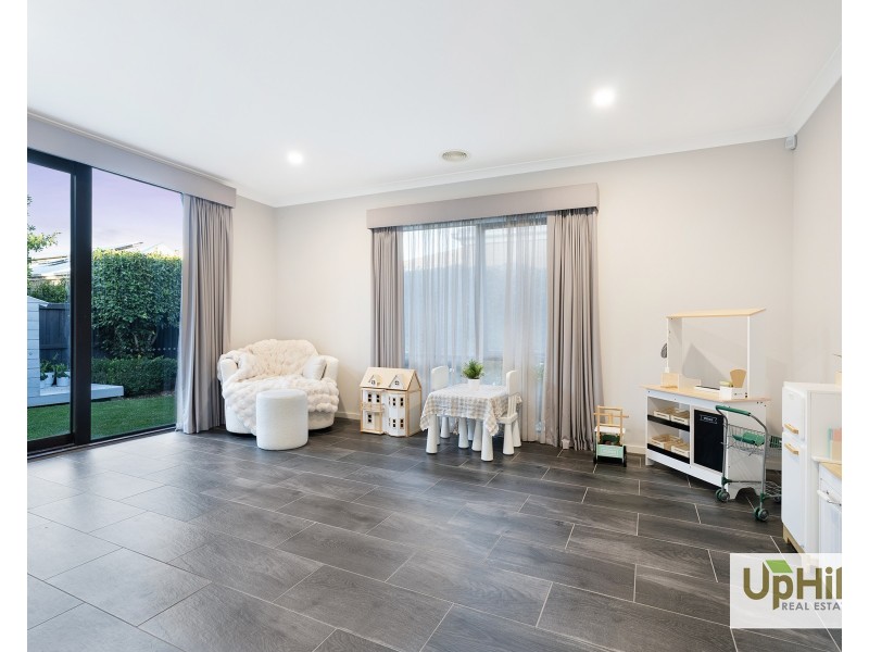 3 Lothbury Drive, Clyde North VIC 3978