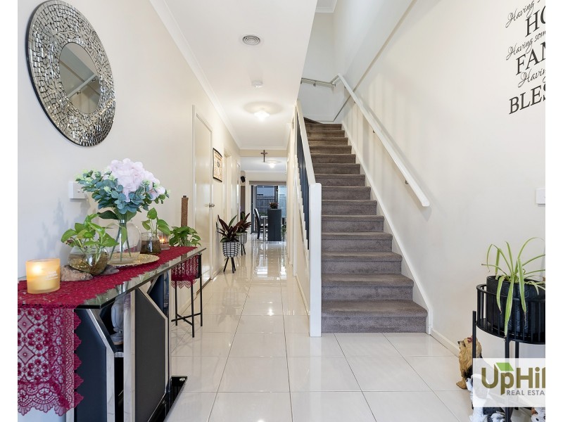 19 Camaro Drive, Cranbourne East VIC 3977