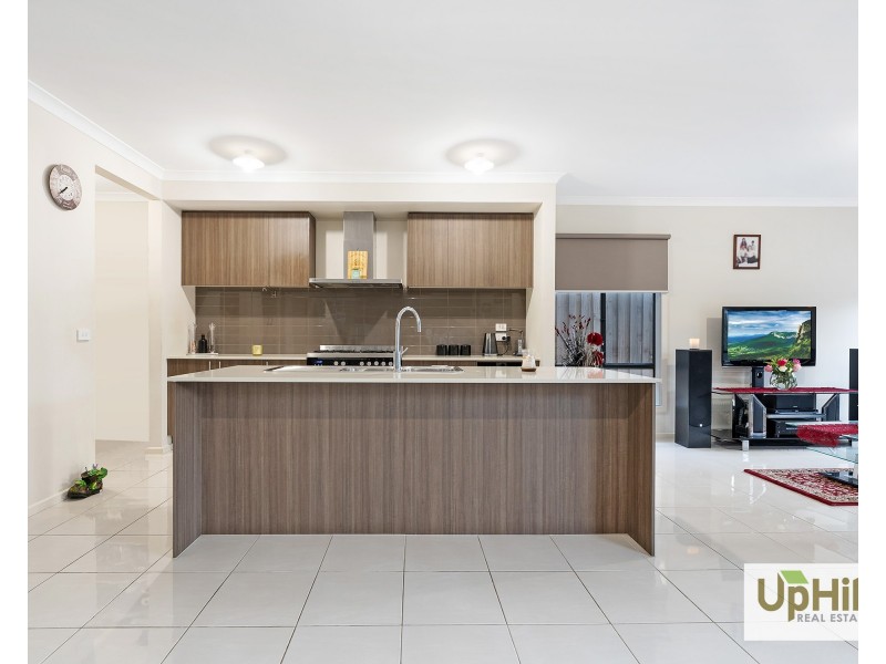 19 Camaro Drive, Cranbourne East VIC 3977