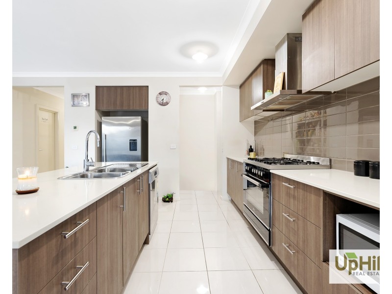 19 Camaro Drive, Cranbourne East VIC 3977