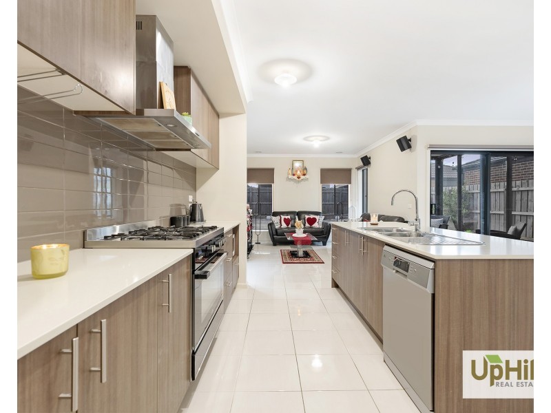 19 Camaro Drive, Cranbourne East VIC 3977