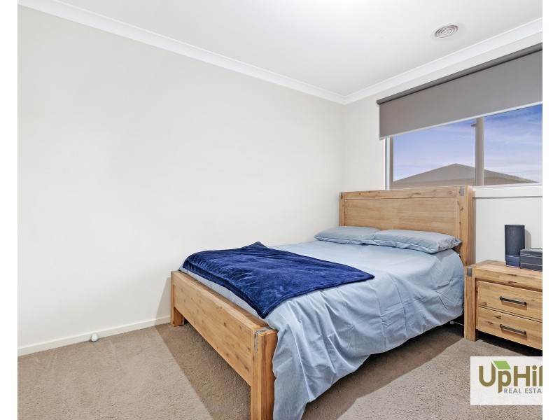 19 Camaro Drive, Cranbourne East VIC 3977