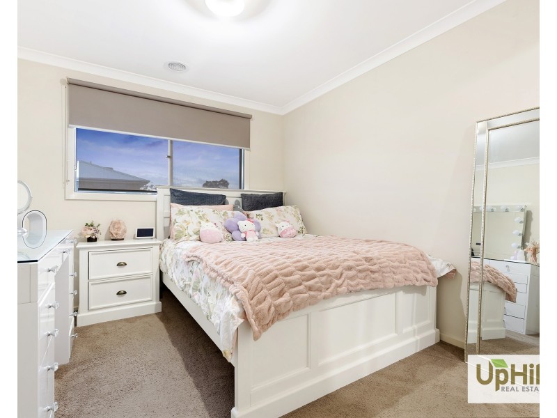 19 Camaro Drive, Cranbourne East VIC 3977