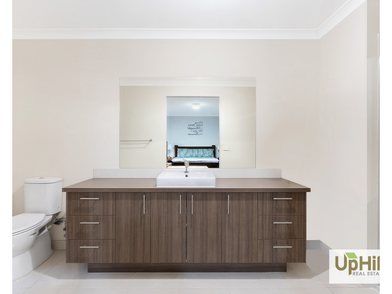 19 Camaro Drive, Cranbourne East VIC 3977