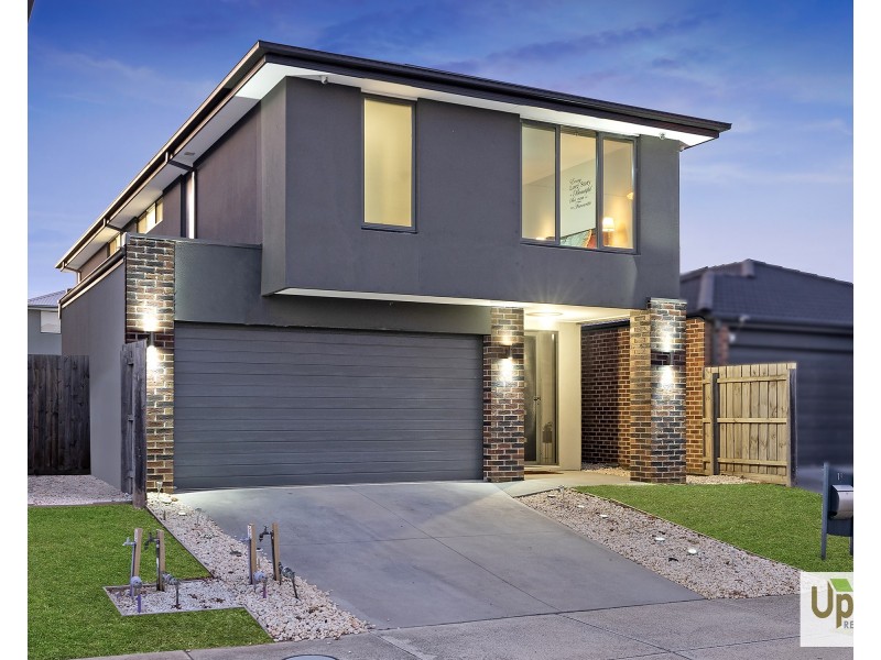 19 Camaro Drive, Cranbourne East VIC 3977