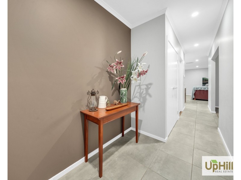 61 Stature Avenue, Clyde North VIC 3978