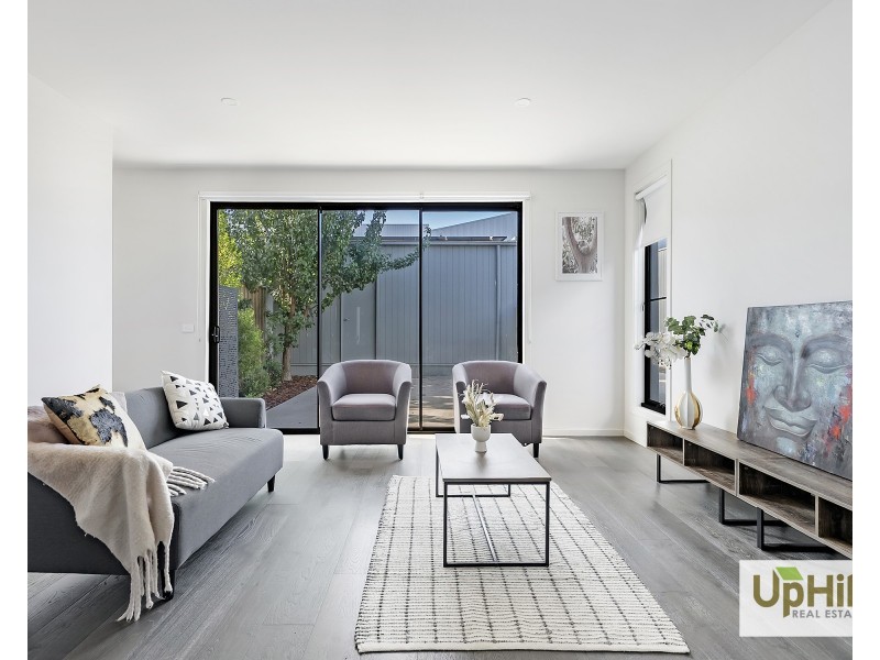 29 Villager St, Cranbourne East VIC 3977