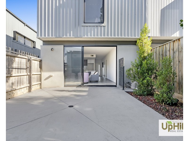 29 Villager St, Cranbourne East VIC 3977