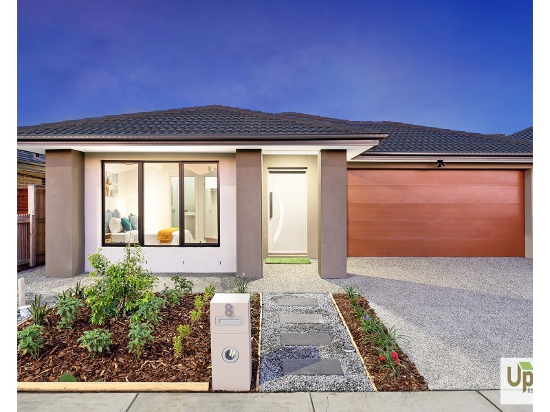 8 Respect Avenue, Clyde North VIC 3978