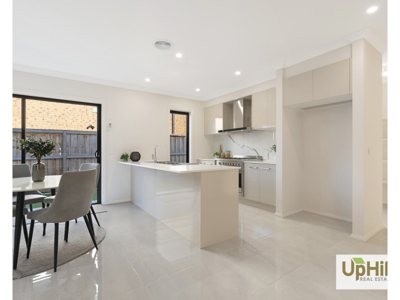 8 Respect Avenue, Clyde North VIC 3978