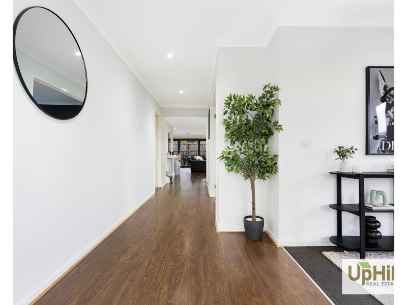 58 Elmtree Crescent, Clyde North VIC 3978