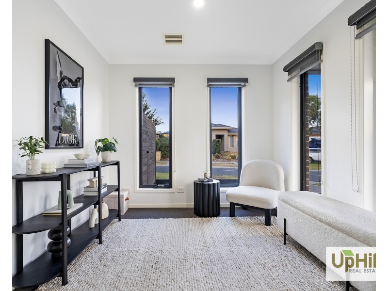 58 Elmtree Crescent, Clyde North VIC 3978