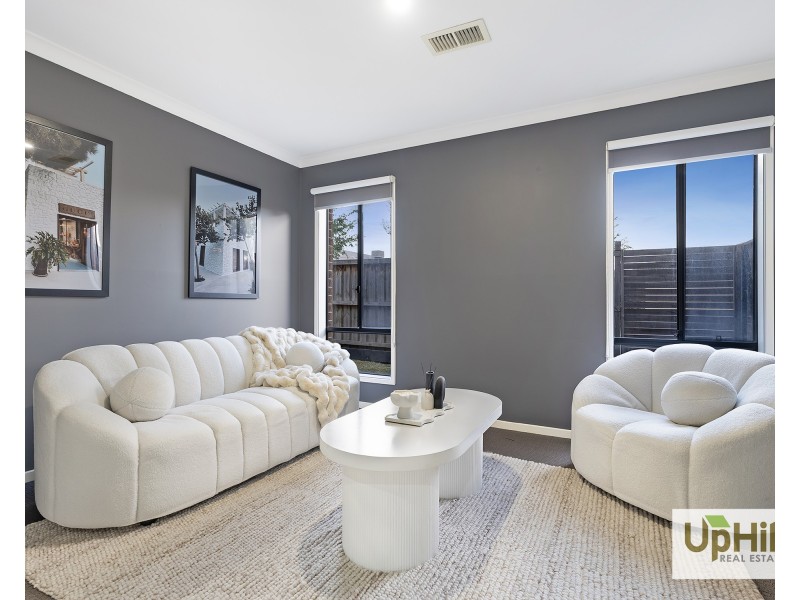 58 Elmtree Crescent, Clyde North VIC 3978