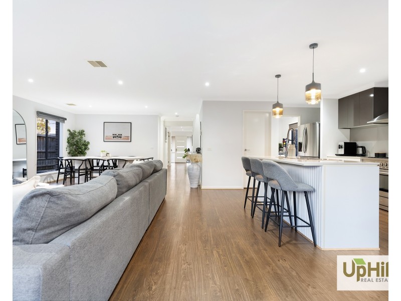 58 Elmtree Crescent, Clyde North VIC 3978