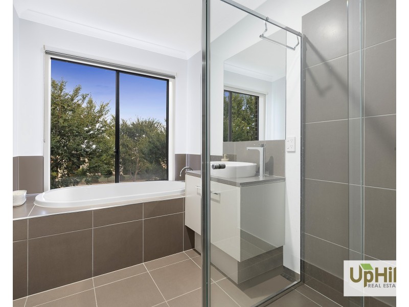 58 Elmtree Crescent, Clyde North VIC 3978