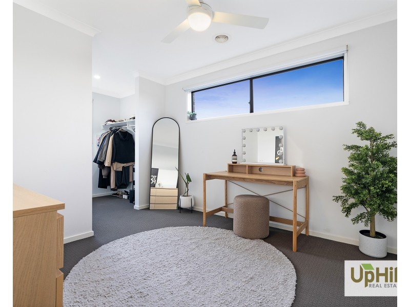 58 Elmtree Crescent, Clyde North VIC 3978