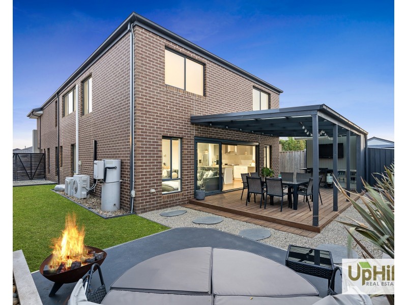 58 Elmtree Crescent, Clyde North VIC 3978
