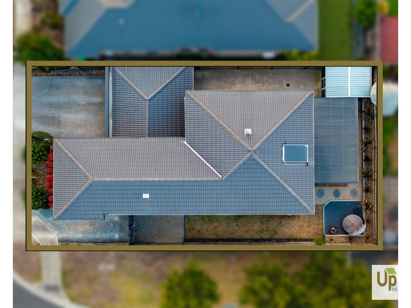58 Elmtree Crescent, Clyde North VIC 3978