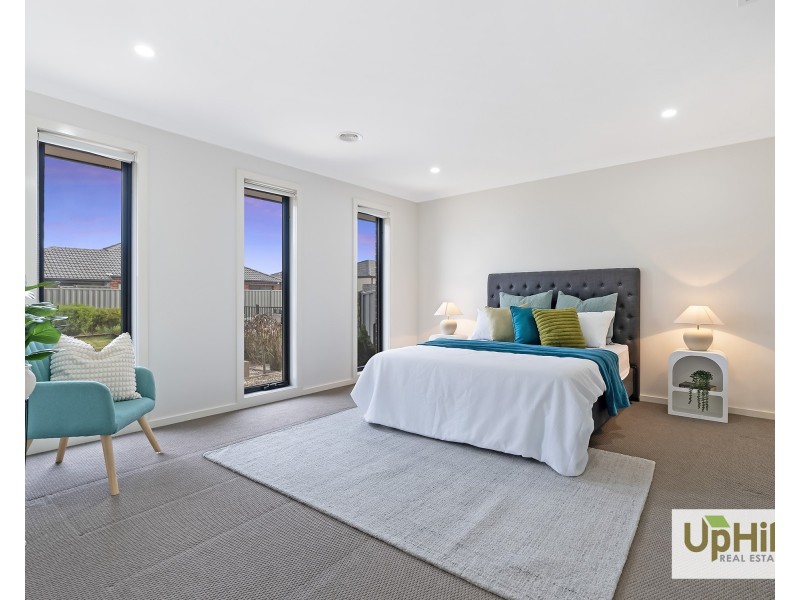 20 Yellow Robin Circuit, Cranbourne East VIC 3977