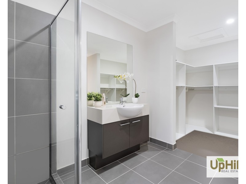 20 Yellow Robin Circuit, Cranbourne East VIC 3977