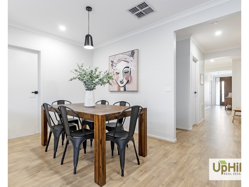 3 Flemenco Way, Clyde VIC 3978