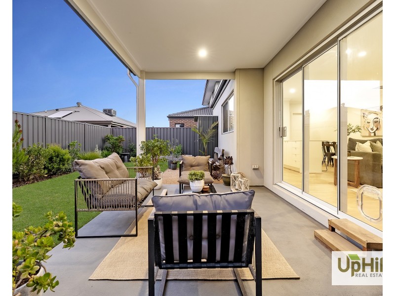 3 Flemenco Way, Clyde VIC 3978