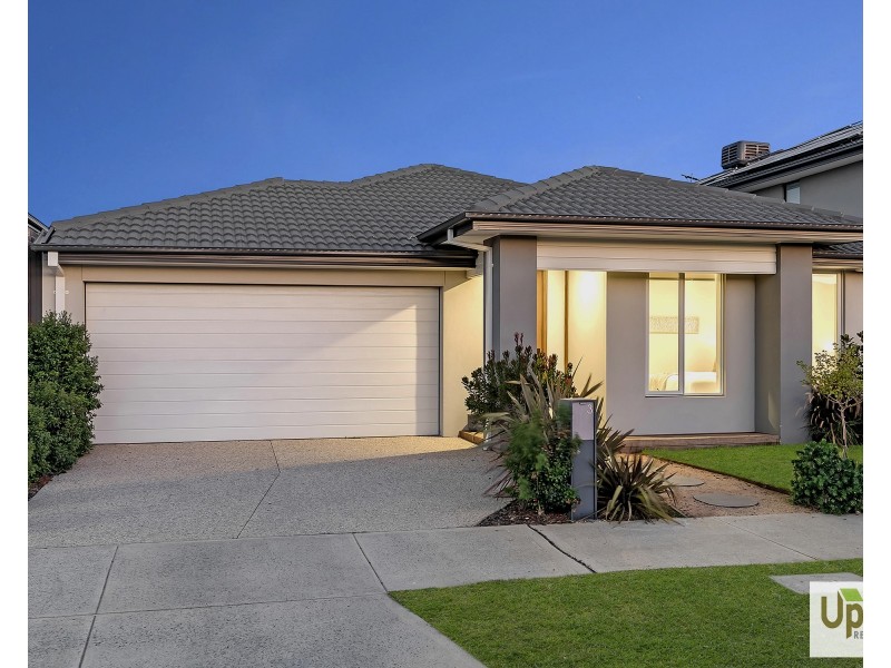 3 Flemenco Way, Clyde VIC 3978