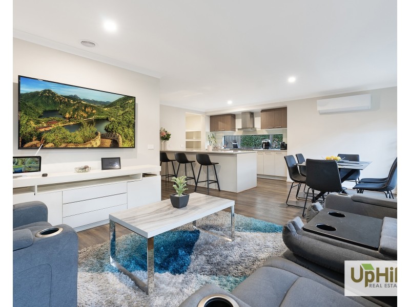 39 Plymouth Boulevard, Clyde North VIC 3978