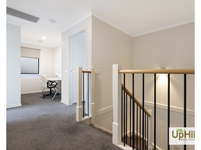 39 Plymouth Boulevard, Clyde North VIC 3978