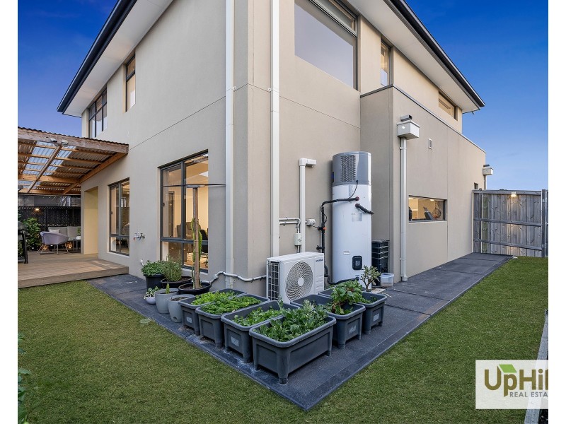 39 Plymouth Boulevard, Clyde North VIC 3978