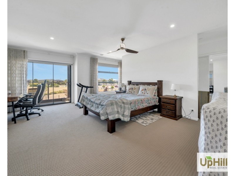 3 Picnic Avenue, Clyde North VIC 3978